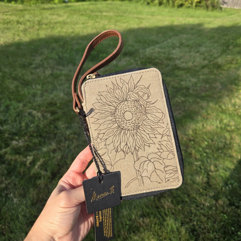 New Mona B Wristlet Wallet Sunflower Floral Tan Brown Strap Zip Around